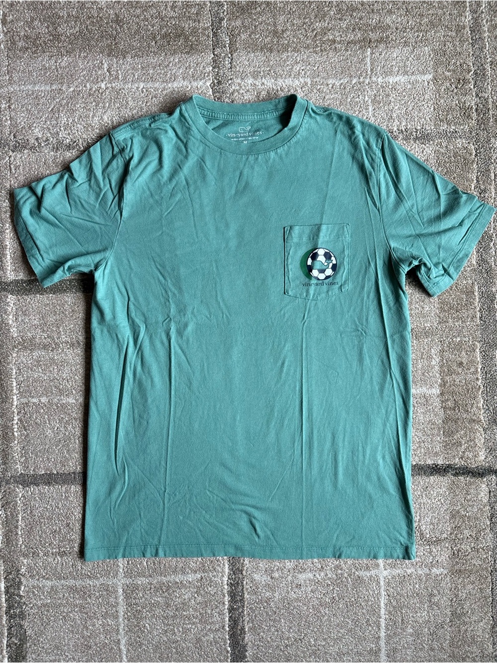 Vineyard Vines Green Pocket T Shirt Football Soccer Medium Whale EUC